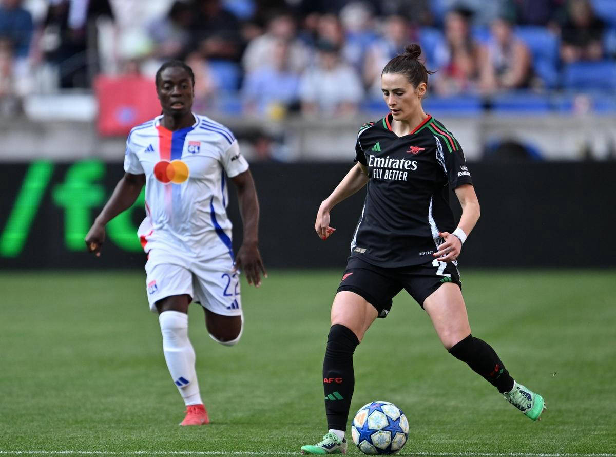 阿森纳女足逆转法甲豪门晋级欧冠决赛，与巴萨争冠