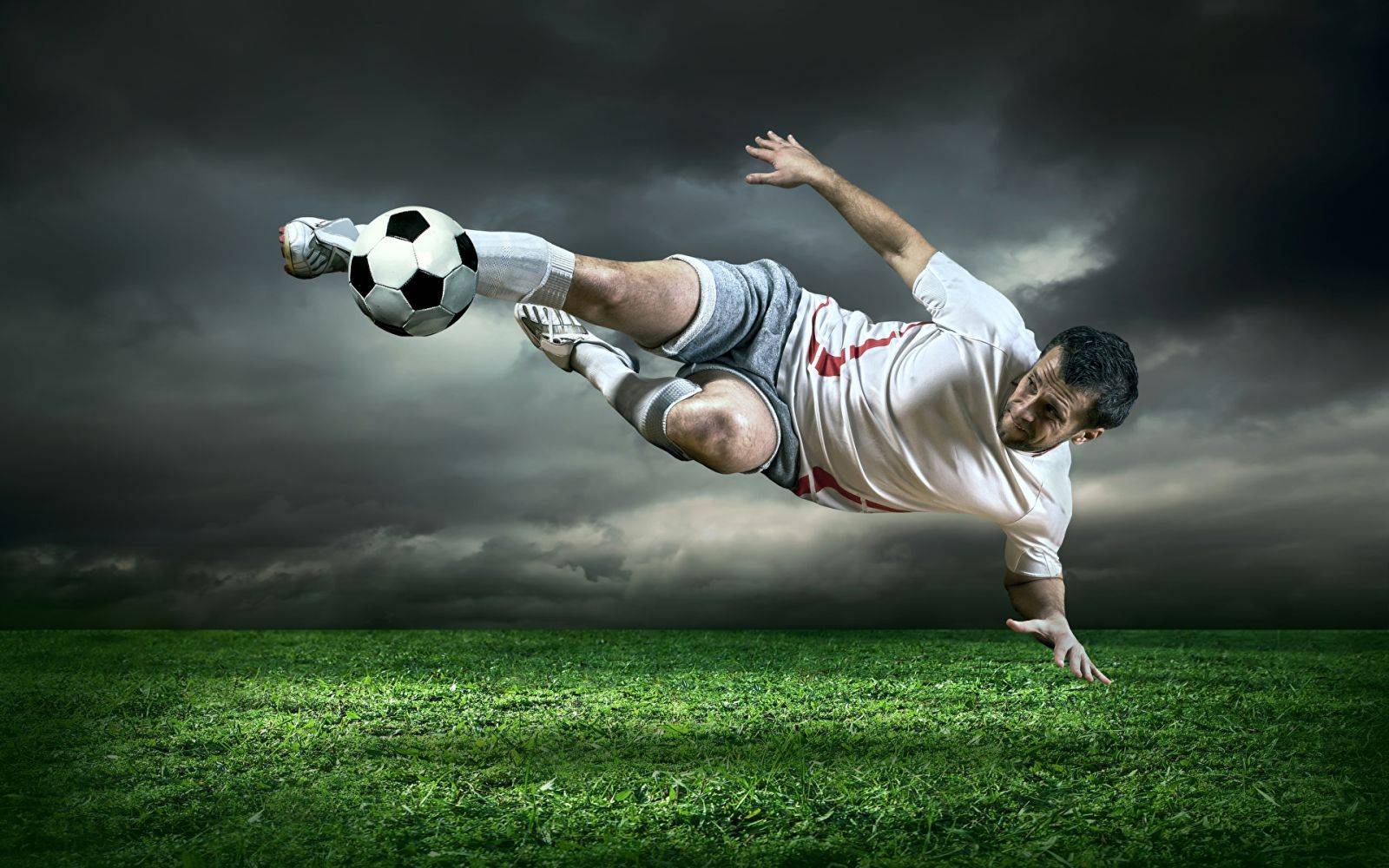 西甲伤停：皇马确认库尔图瓦十字韧带撕裂，赛季报销