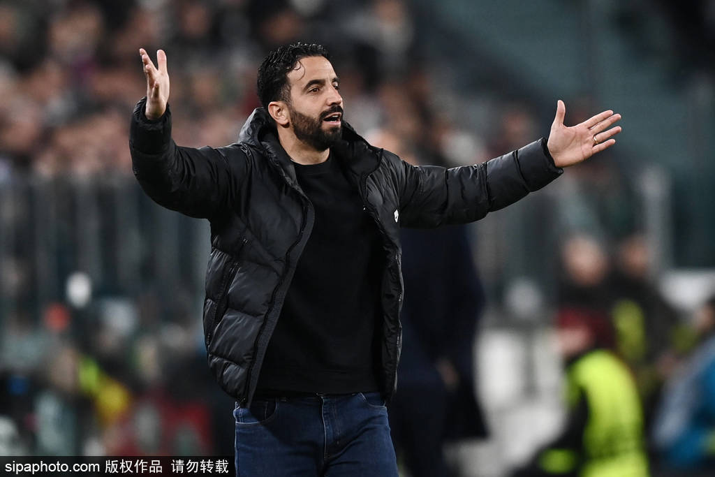 阿莫林：库尼亚提供向前带球能力 姆贝莫战埃弗顿登场